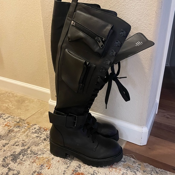 As seen one Cari Fletcher Current Mood Dolls Kill NWOT Motorcycle/Combat/Boots - Picture 4 of 7